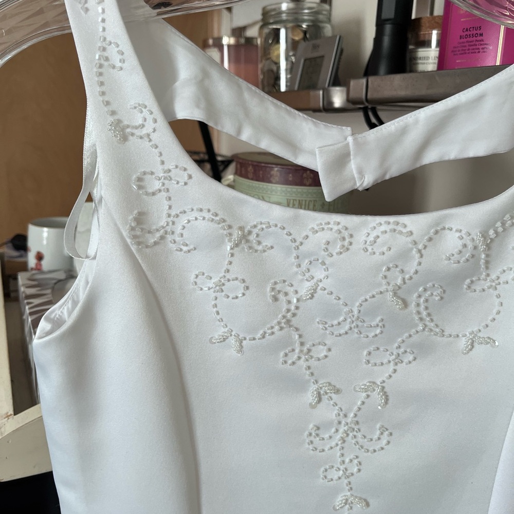 π€ Romantic Bridals Preloved Wedding Gown Vintage-Inspired - Picture 5 of 16